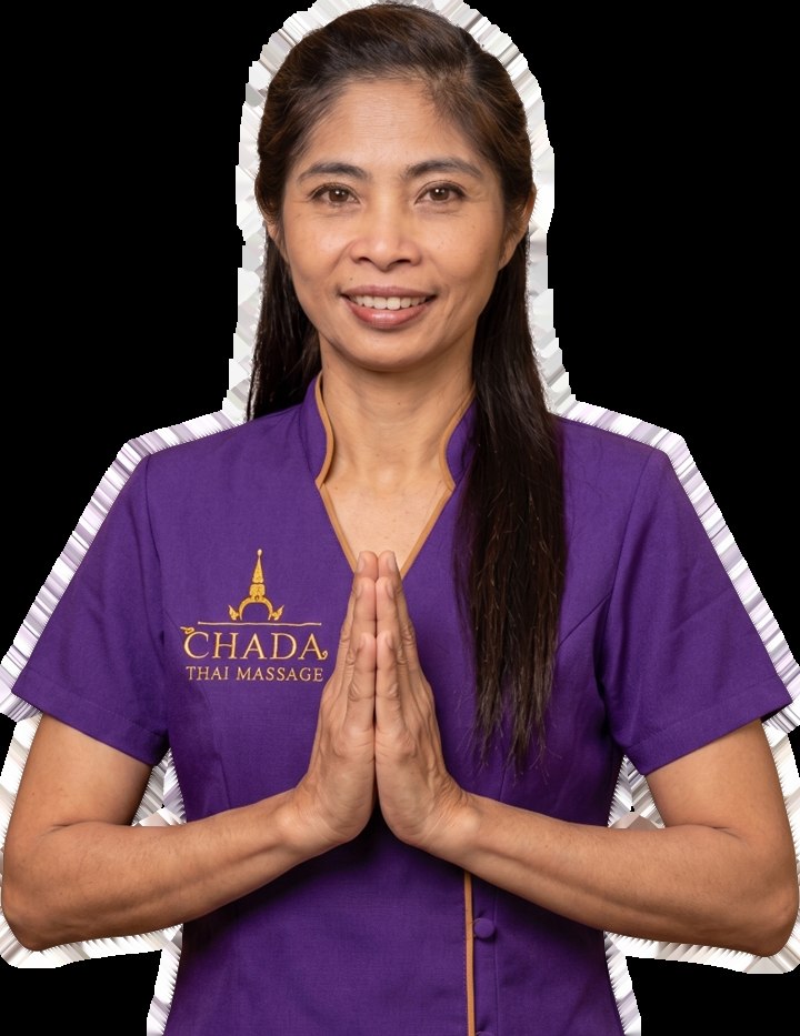 CHADA Therapeutin Puti in traditioneller Massageuniform